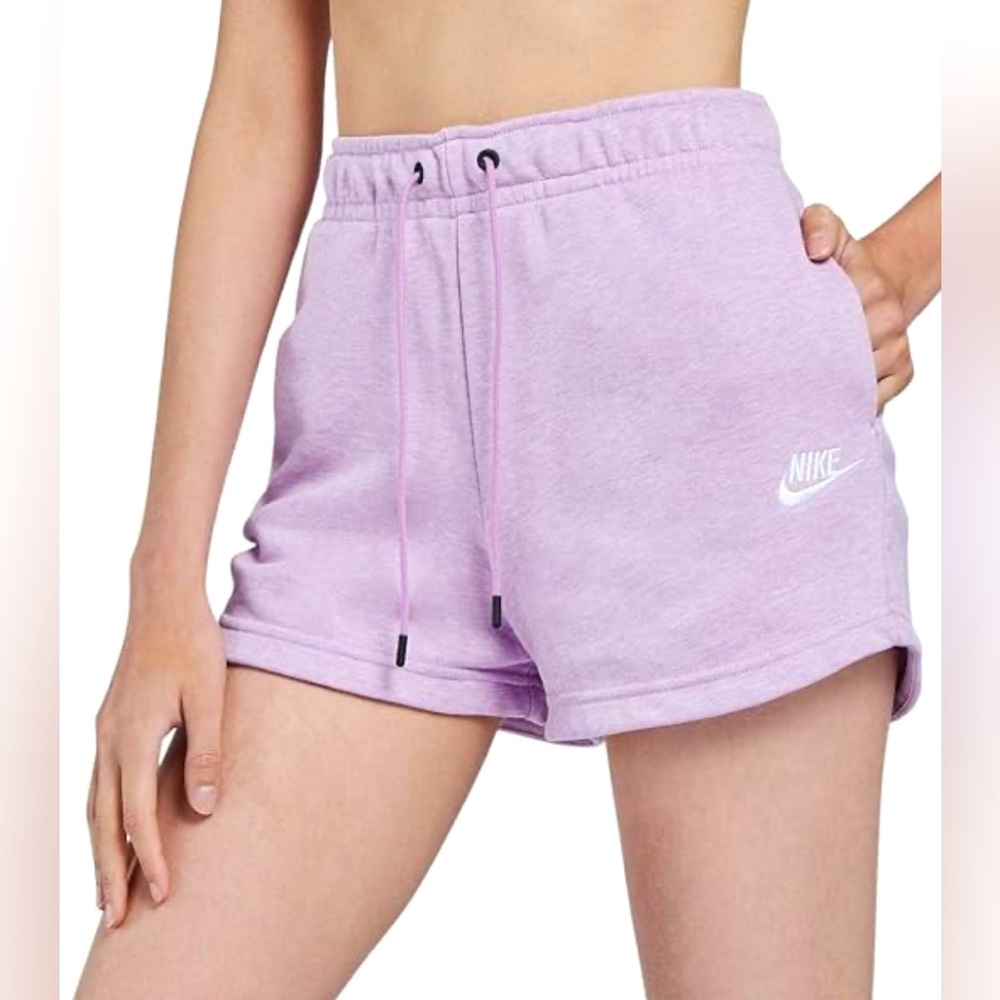 Nike Women's XL Sportswear Essential Shorts Violet Mist With Pockets High Rise